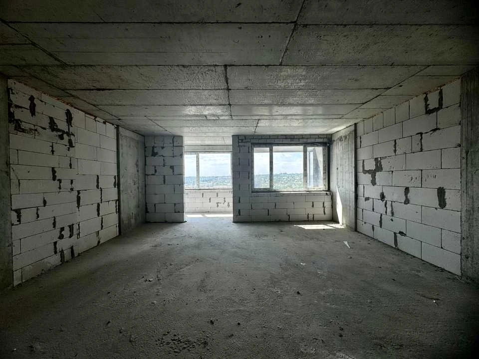 Apartment. Dnipro, Mandrykivska St.
