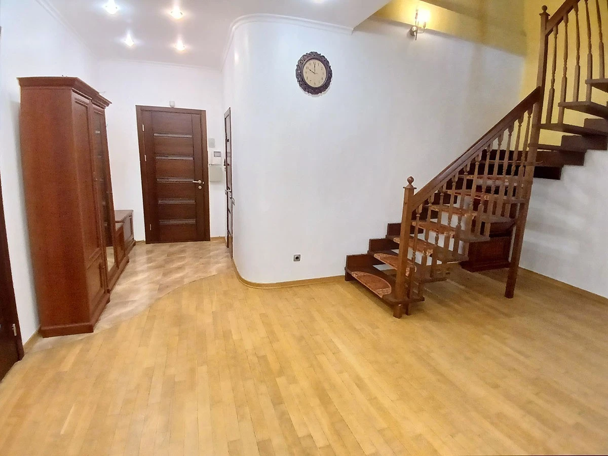 4-room apartment for sale 201 m², Observatornaya St., 7