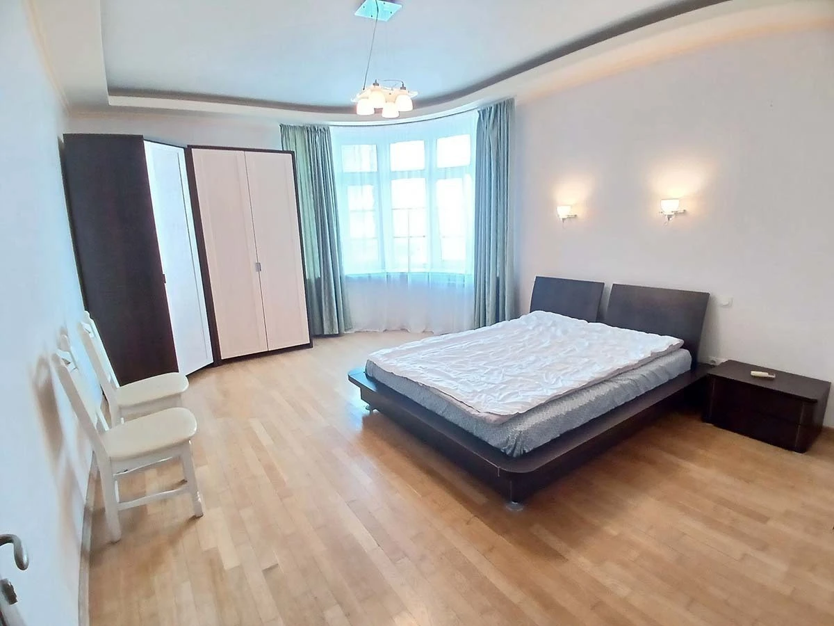 4-room apartment for sale 201 m², Observatornaya St., 7
