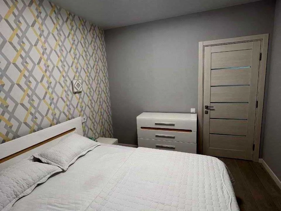Apartment. Kharkiv, Petro Hryhorenko Ave. (Marshal Zhukova)