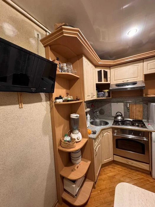 2-room apartment for sale, Khortytskyi district.