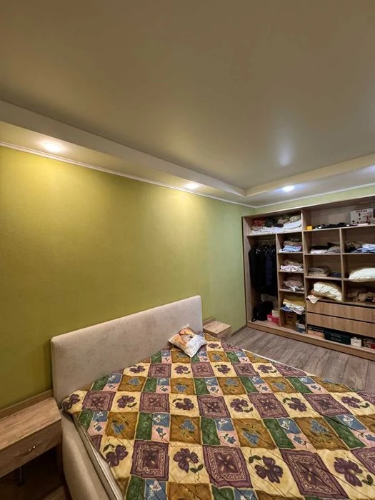 2-room apartment for sale, Khortytskyi district.