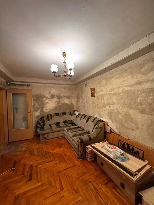 2-room apartment for sale, Khortytskyi district.