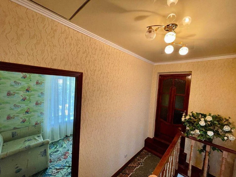 Корея. Продаж. Частина будинку затишний район 2 пов. 4 кімн