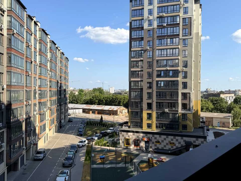 Квартира. Житомир, Домбровського вул., (Будинок 3)