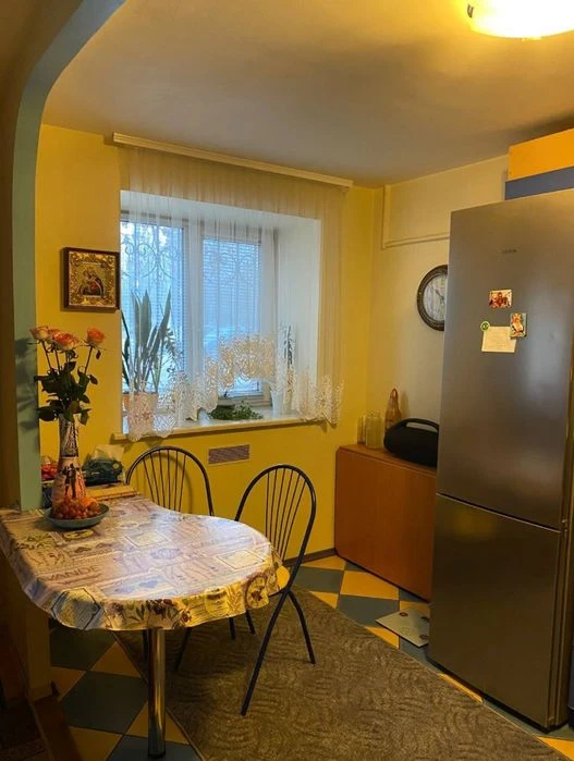 Продаётся 3 ком квартира Правый берег