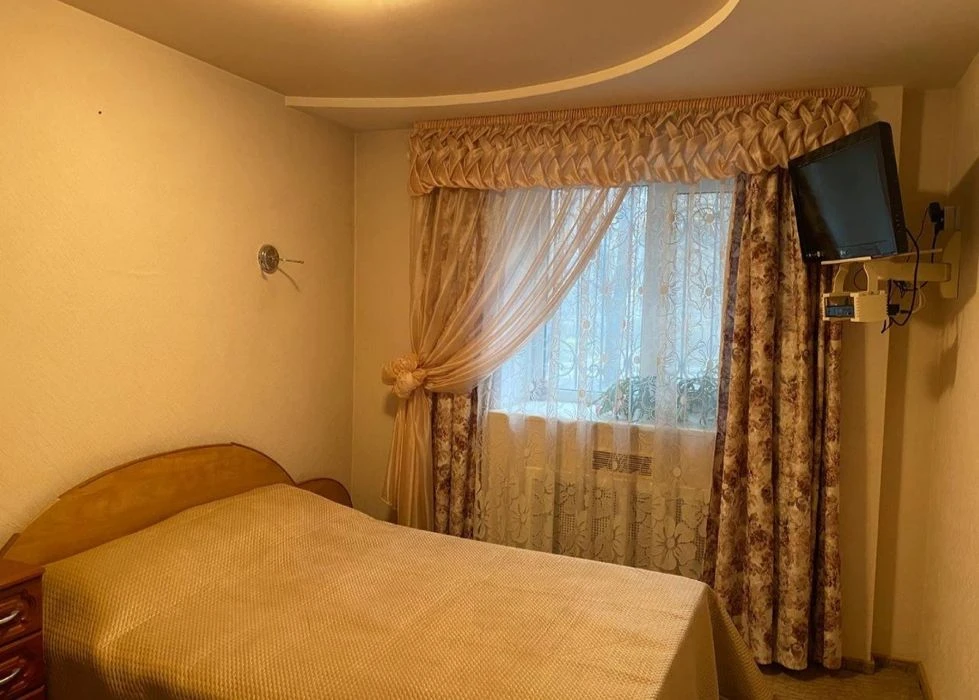Продаётся 3 ком квартира Правый берег
