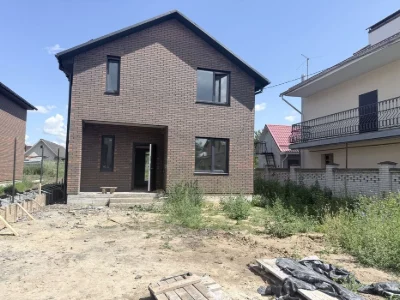 Продам будинок в чистовому та опаленям