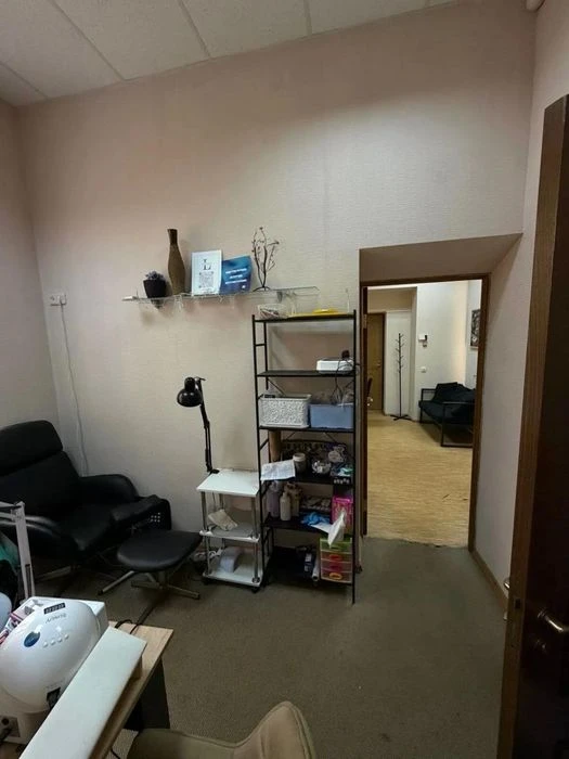 For sale 1 room apartment 27 m² 1/3 Petra Doroshenka St. $70,000