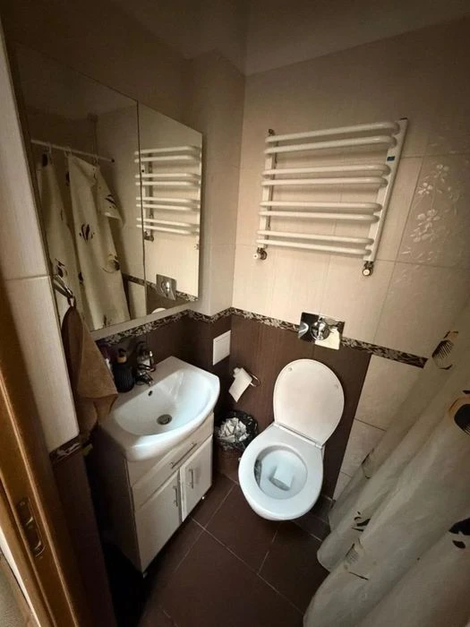 For sale 1 room apartment 27 m² 1/3 Petra Doroshenka St. $70,000