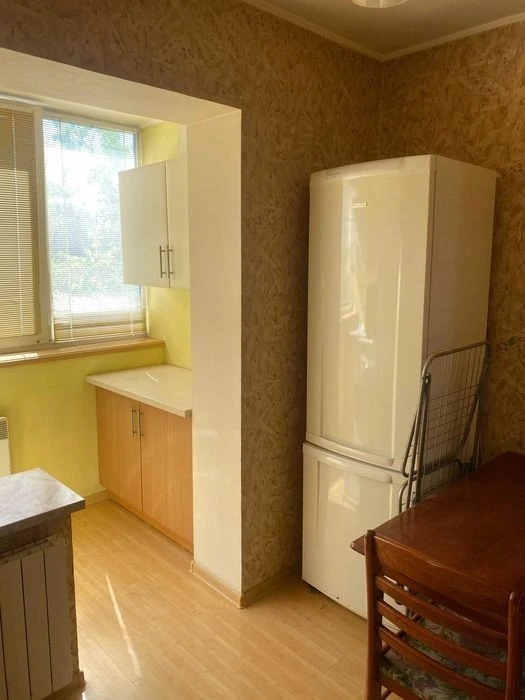 One-room apartment 37 sq. m., Chervonoi Kalyna Ave. 24 B., 2/9 floor.