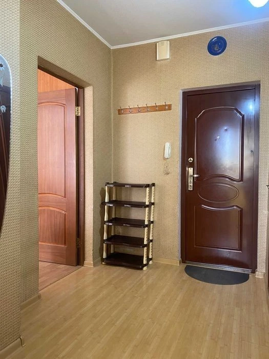 One-room apartment 37 sq. m., Chervonoi Kalyna Ave. 24 B., 2/9 floor.