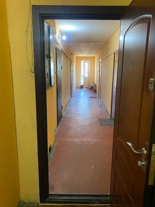 One-room apartment 37 sq. m., Chervonoi Kalyna Ave. 24 B., 2/9 floor.