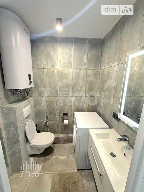 Продажа 1к квартиры 41 кв. м по ул. Александры Экстер 16В •