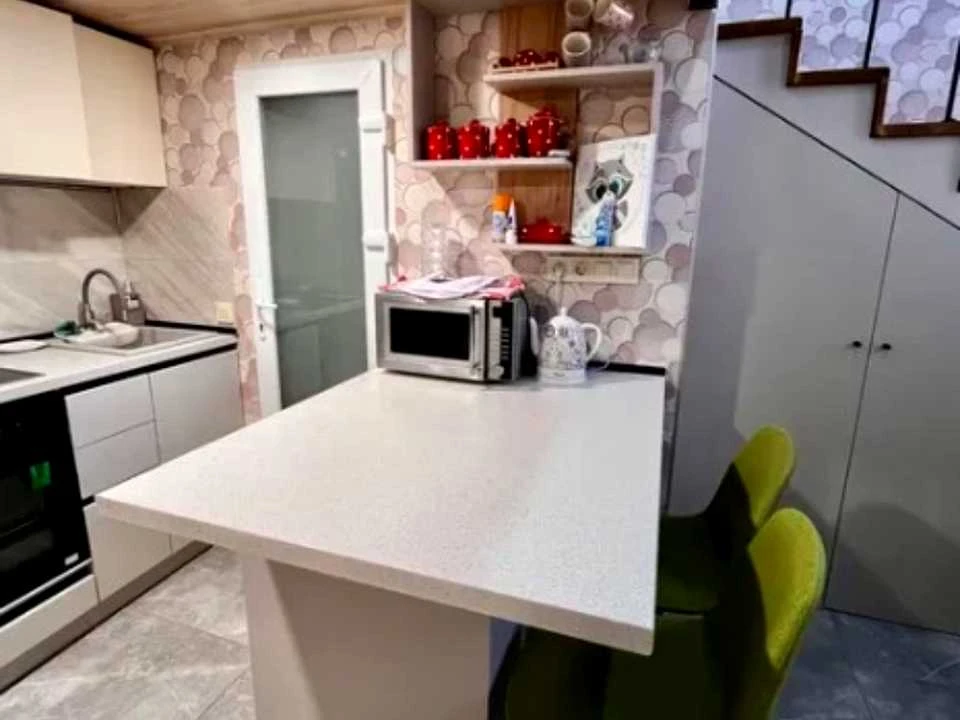 Apartment. Kharkiv, Heroiv Kharkova Ave. (Moskovskiy)