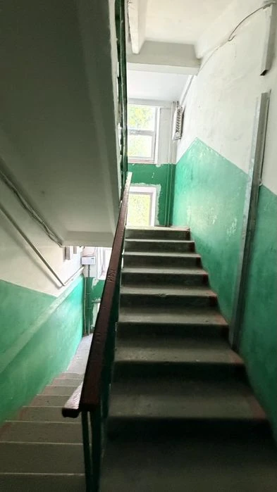 Продам квартиру в кирпичном доме. Левый берег. Северный.