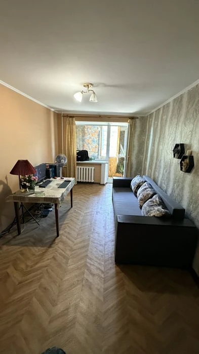 Продам квартиру в кирпичном доме. Левый берег. Северный.