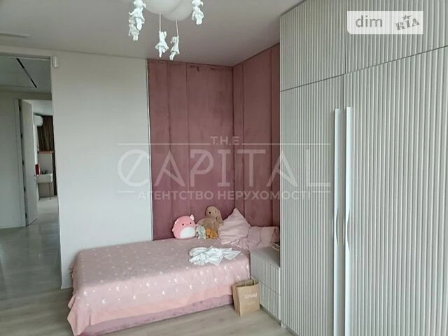 Sale of 5k apartment 155 sq. m on Mykhayla Maksymovycha st. 32