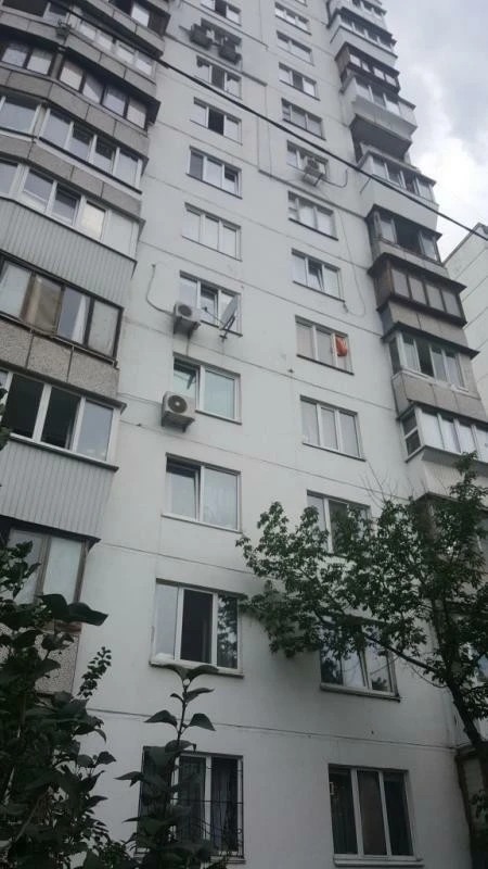 3-room apartment for sale 67 m², Mykola Kibalchych St., 1