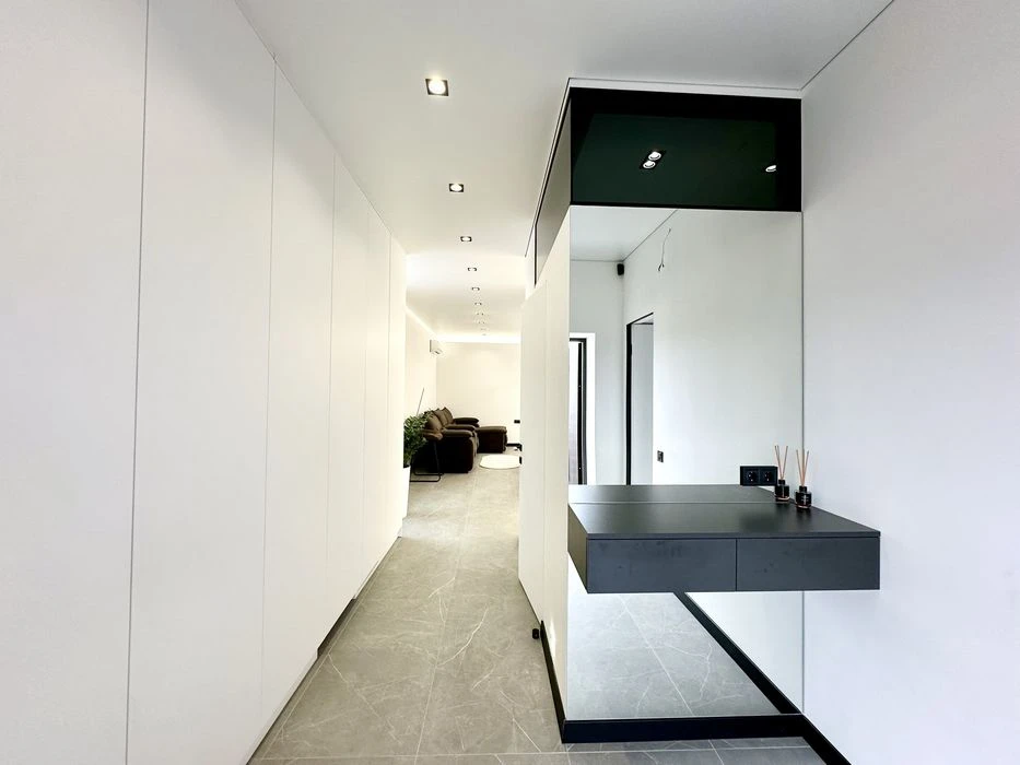 Sauvignon. New duplex house 125 sq.m. Repair. Furniture. Super ts