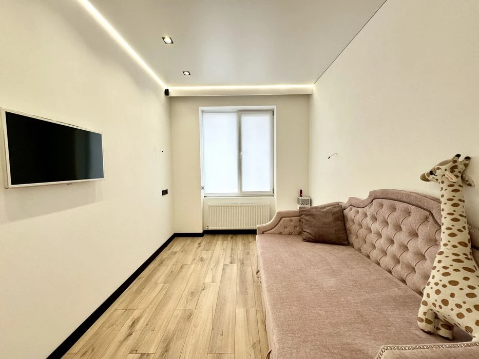 Sauvignon. New duplex house 125 sq.m. Repair. Furniture. Super ts