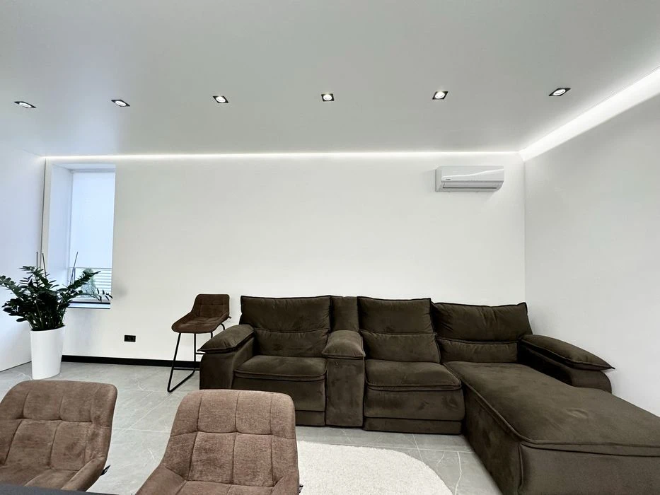 Sauvignon. New duplex house 125 sq.m. Repair. Furniture. Super ts