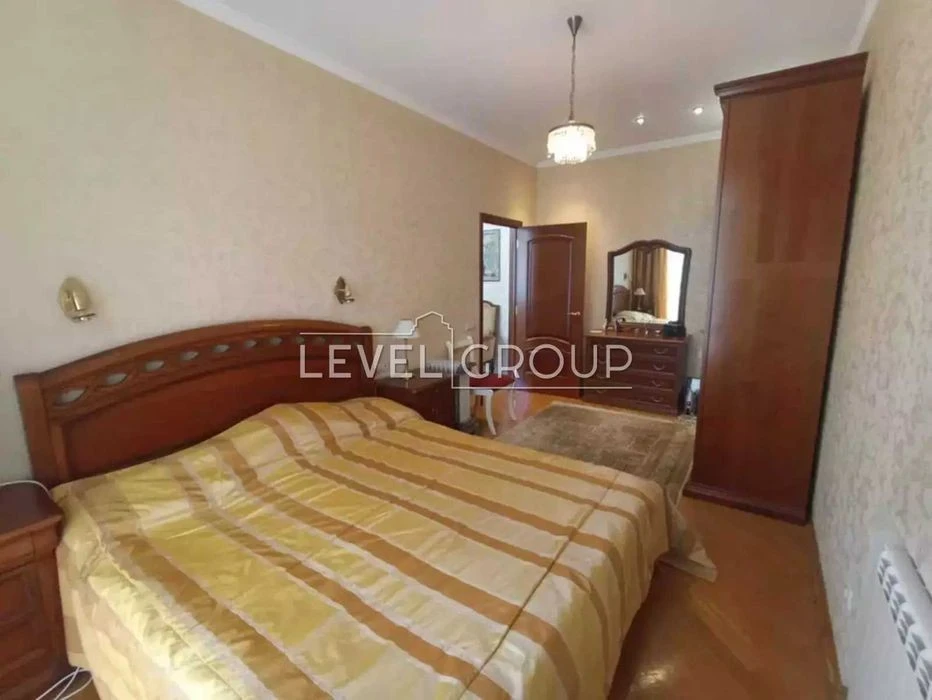 3-room Stalinist house on Pecherskaya Street, Princes of Ostrozkih (Moscow)