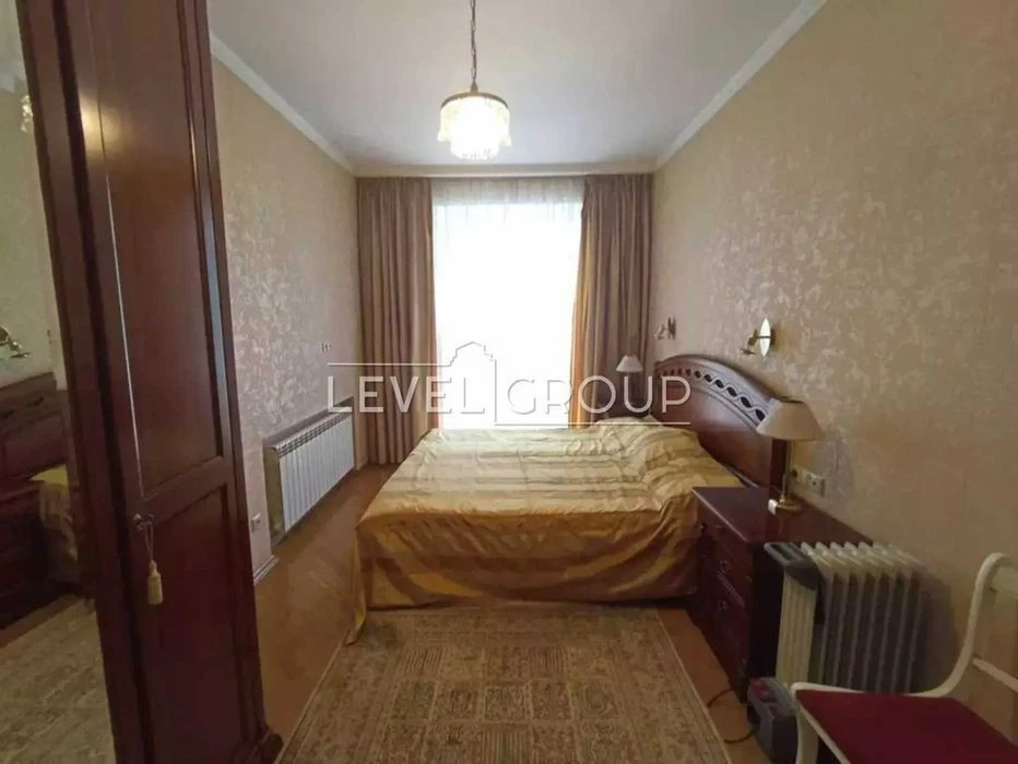 3-room Stalinist house on Pecherskaya Street, Princes of Ostrozkih (Moscow)