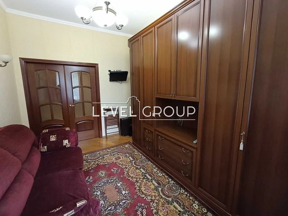 3-room Stalinist house on Pecherskaya Street, Princes of Ostrozkih (Moscow)