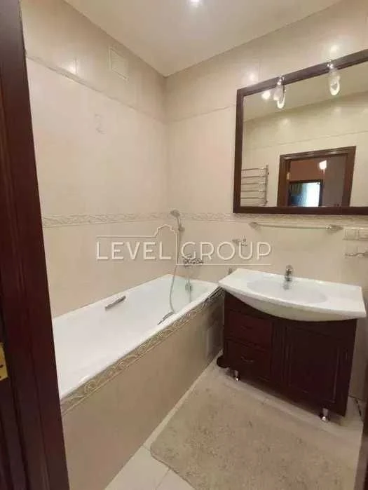 3-room Stalinist house on Pecherskaya Street, Princes of Ostrozkih (Moscow)