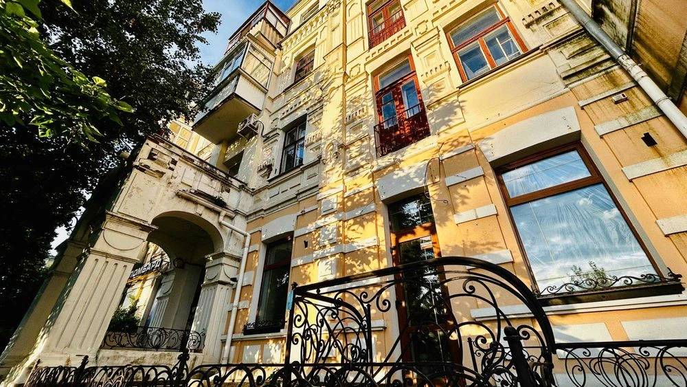 Продаж. 2-кімнатна квартира з панорамним видом на Європейськ