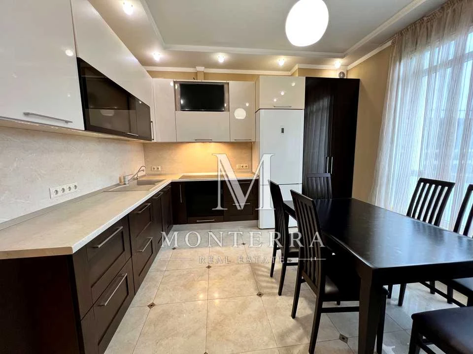 Apartment. Kyiv, Andriy Verkhoglyad St. (Mykhayla Dragomirova)