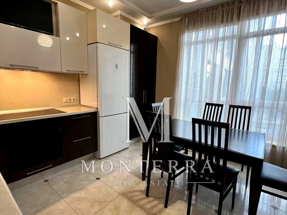 Apartment. Kyiv, Andriy Verkhoglyad St. (Mykhayla Dragomirova)