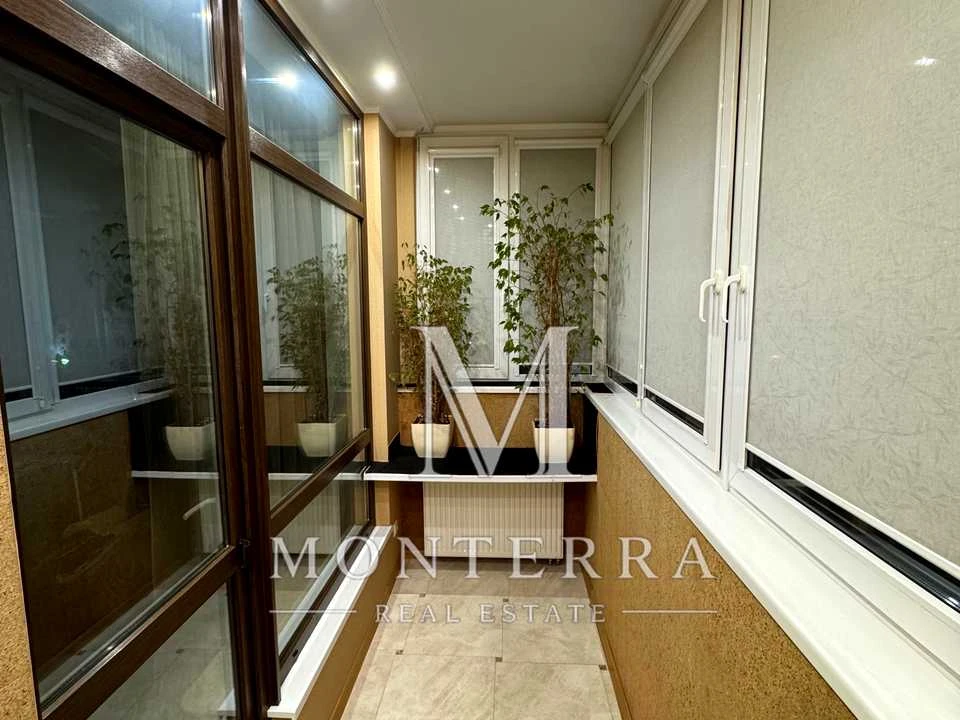 Apartment. Kyiv, Andriy Verkhoglyad St. (Mykhayla Dragomirova)