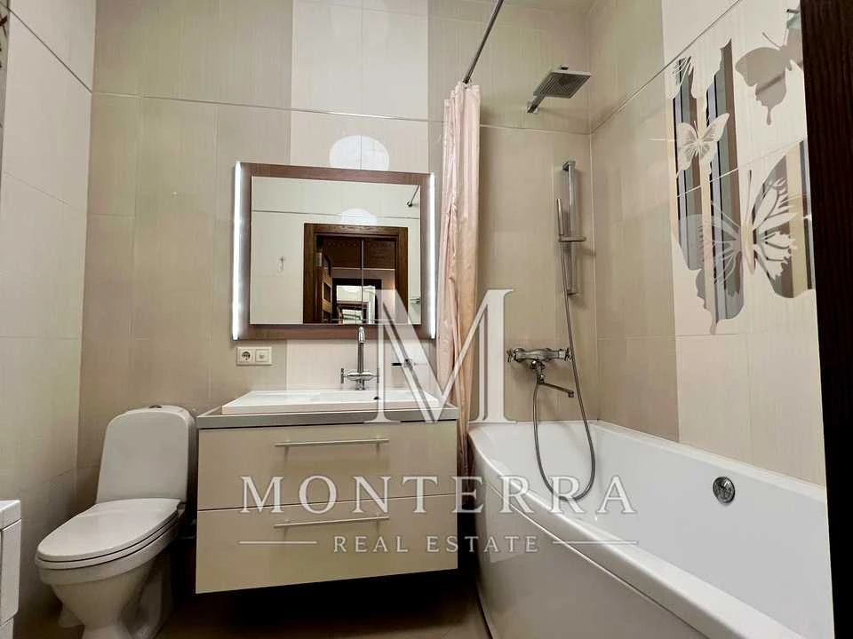 Apartment. Kyiv, Andriy Verkhoglyad St. (Mykhayla Dragomirova)