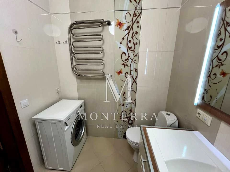 Apartment. Kyiv, Andriy Verkhoglyad St. (Mykhayla Dragomirova)