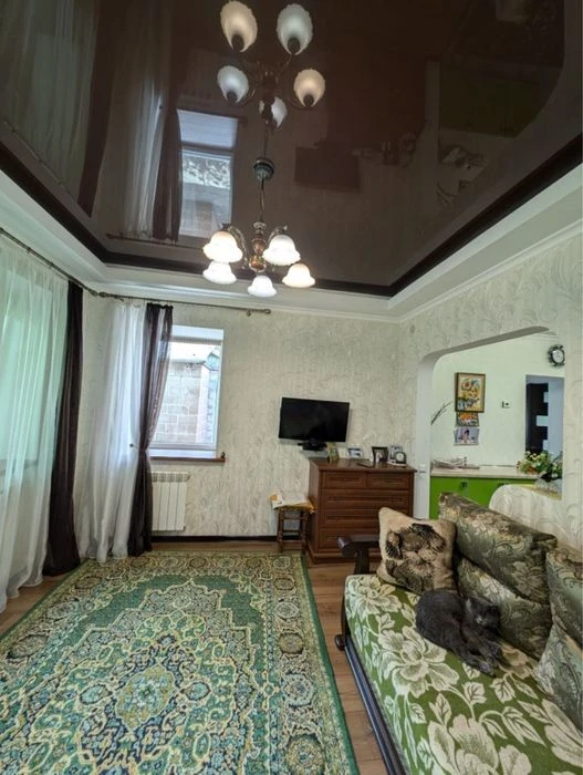 Sale of a cozy house with renovation