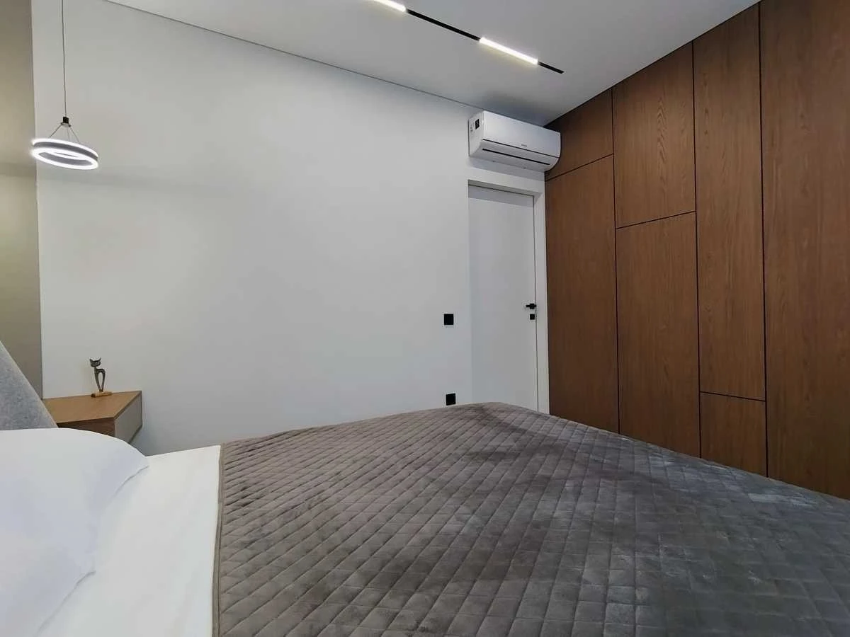 2-room apartment for sale 61 m², Oleksandra Olesia St., 5