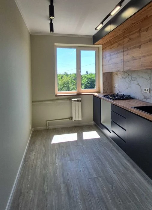 I offer to buy a 2-room apartment, Kadenyuka Street (Tankopy
