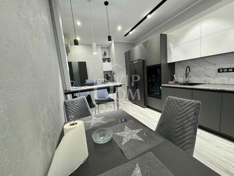 Продам 2 комнатную квартиру в ЖК 28 Жемчужина! Паркинг