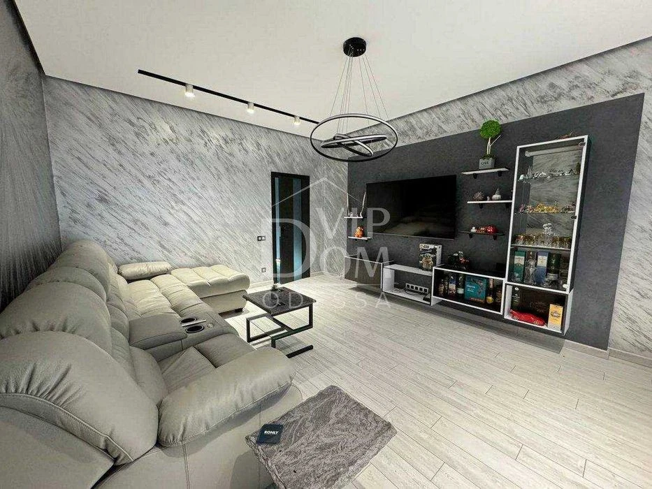 Продам 2 комнатную квартиру в ЖК 28 Жемчужина! Паркинг