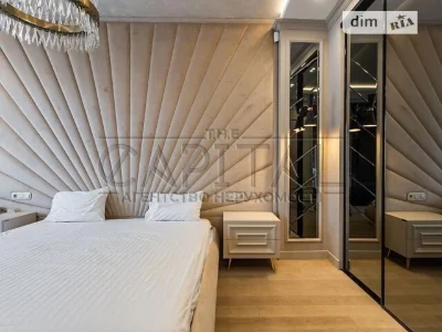 Sale of 3-room apartment 120 sq. m on Degtyarna Street 18 • ID 347180