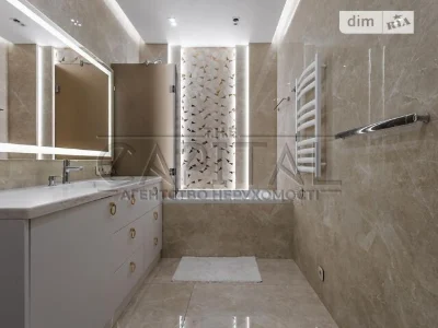 Sale of 3-room apartment 120 sq. m on Degtyarna Street 18 • ID 347180