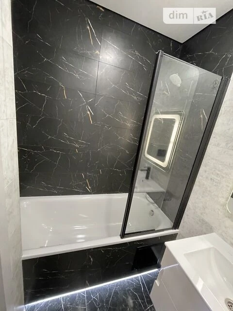 Sale of 1-room apartment 43 sq. m on Mykhaylo Maksimovicha street • ID