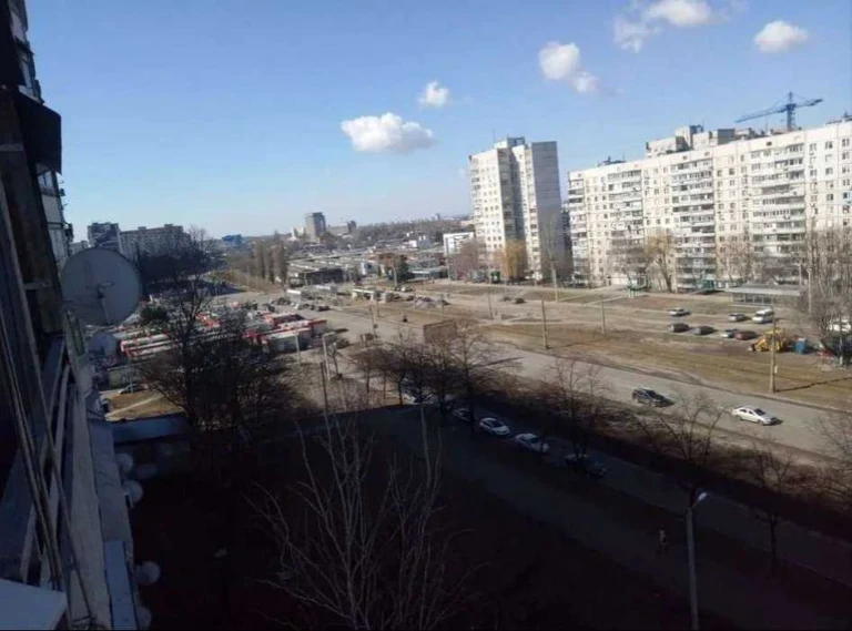 Selling a 1-room apartment 33m, 9/12, in good condition, near the metro station