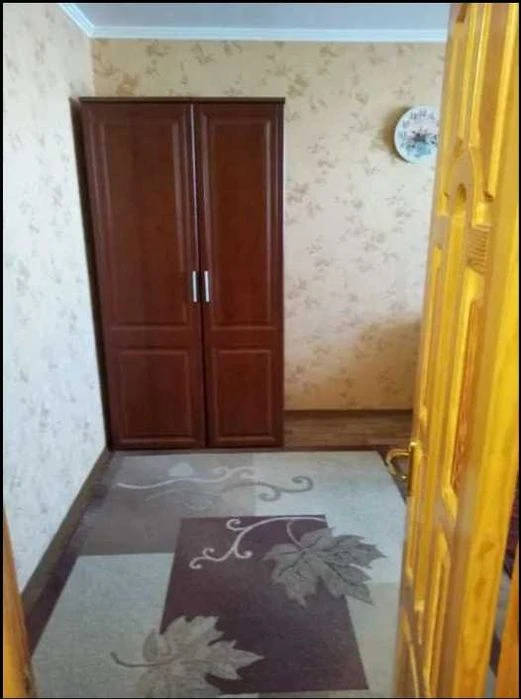 Selling a 1-room apartment 33m, 9/12, in good condition, near the metro station