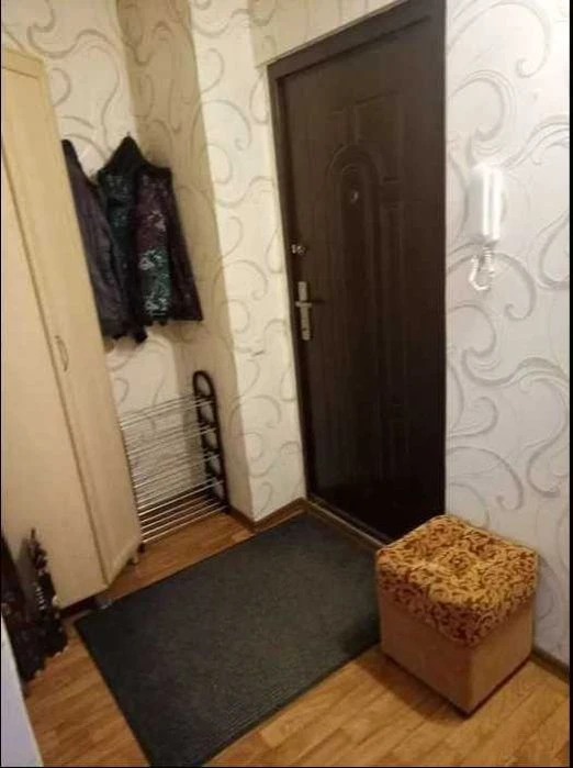 Selling a 1-room apartment 33m, 9/12, in good condition, near the metro station