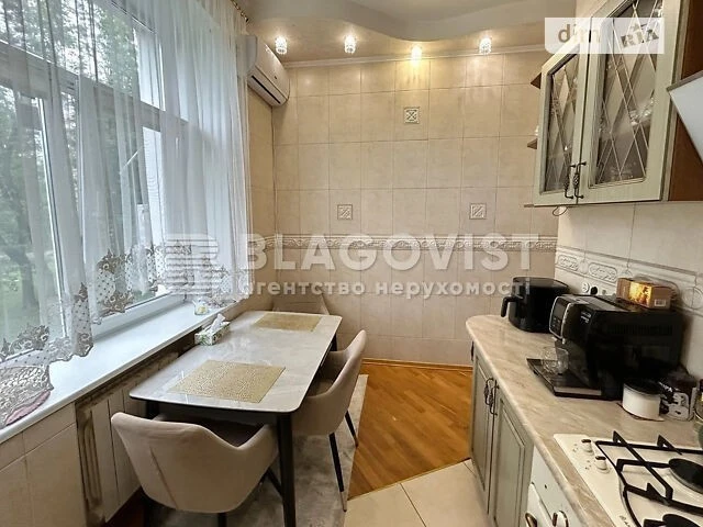 Sale of 2-room apartment 58 sq. m on Verkhovnoi Rada Blvd. 13 • ID 3