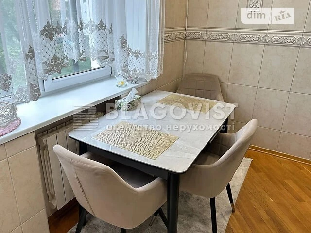 Sale of 2-room apartment 58 sq. m on Verkhovnoi Rada Blvd. 13 • ID 3
