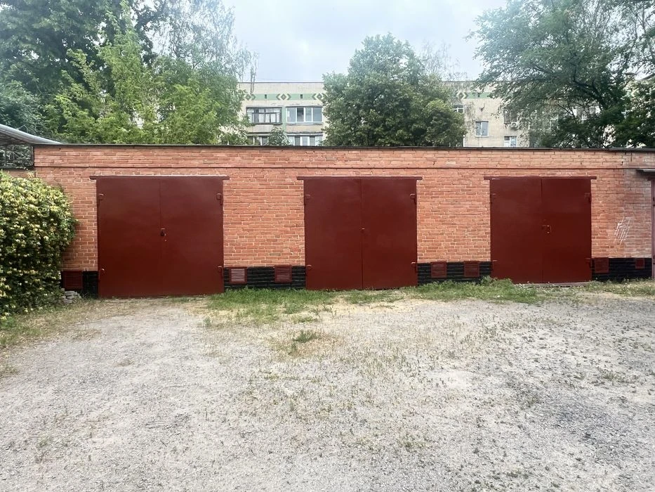 Продам гараж в центрі міста